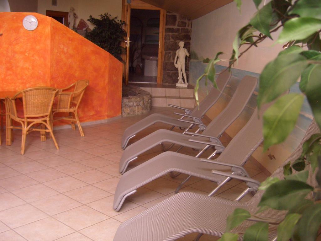 Pension Fitnessoase Eussenheim Exterior photo